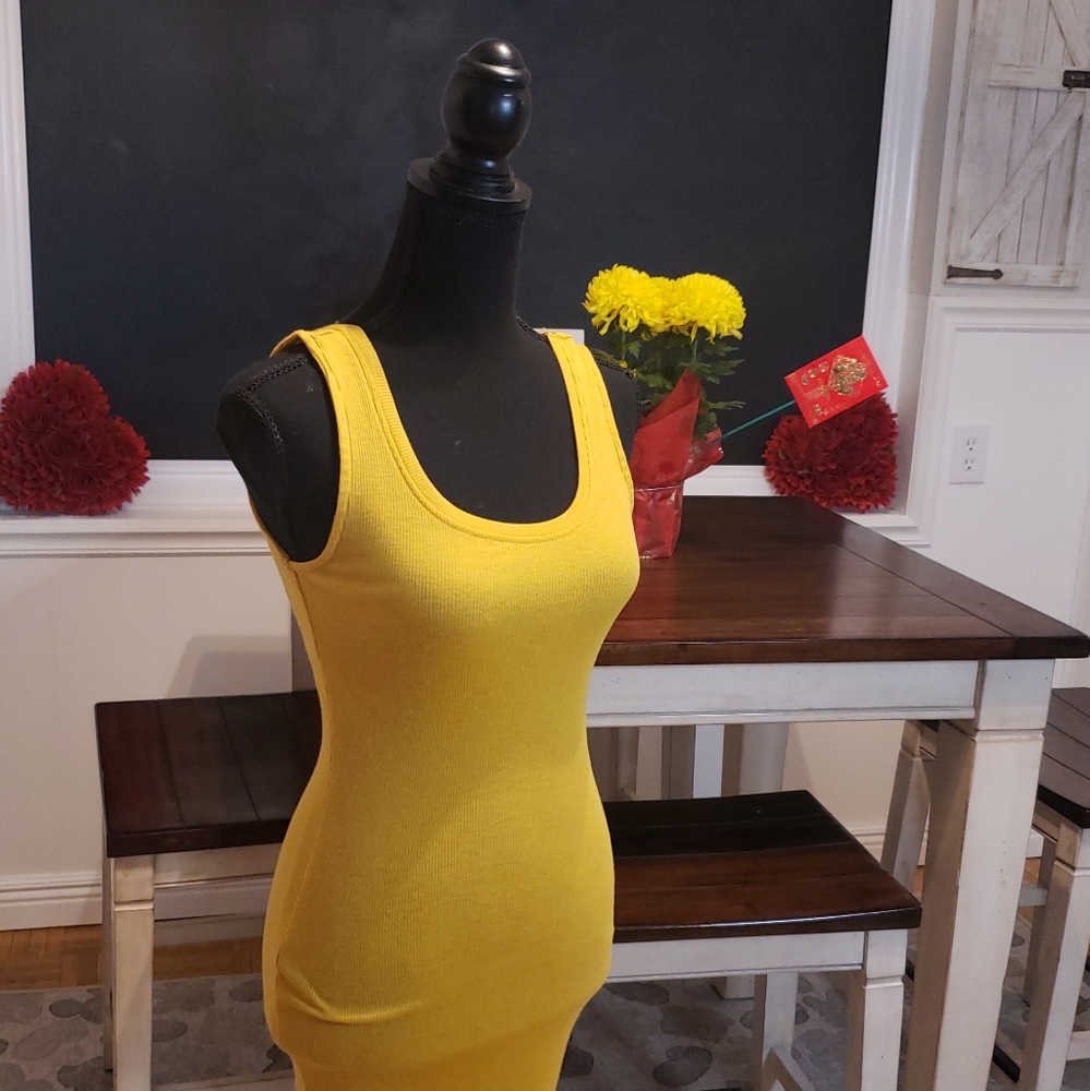 Long yellow dress